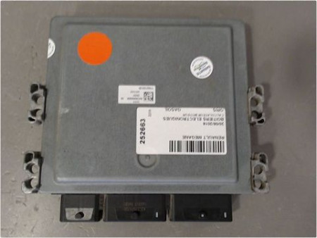 CALCULATEUR MOTEUR RENAULT MEGANE