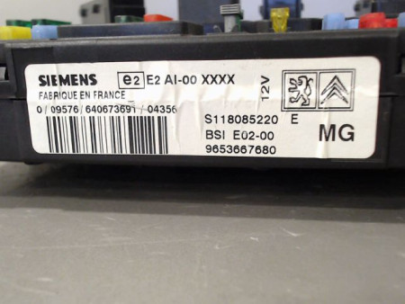 BOITIER GESTION HABITACLE PEUGEOT 206