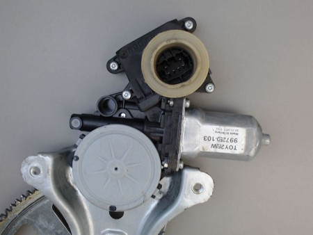 MECANISME LEVE-GLACE AVANT DROIT TOYOTA COROLLA