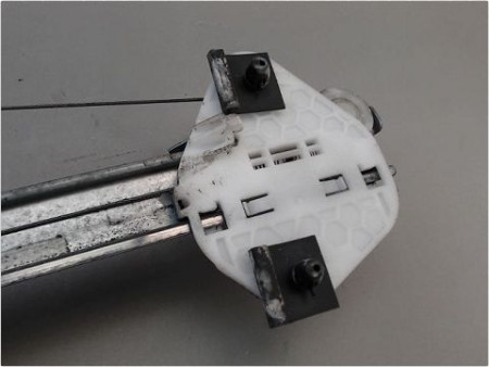 MECANISME LEVE-GLACE AVANT GAUCHE DACIA LOGAN