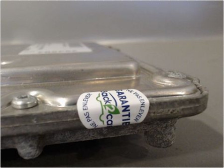 CALCULATEUR MOTEUR VOLKSWAGEN GOLF