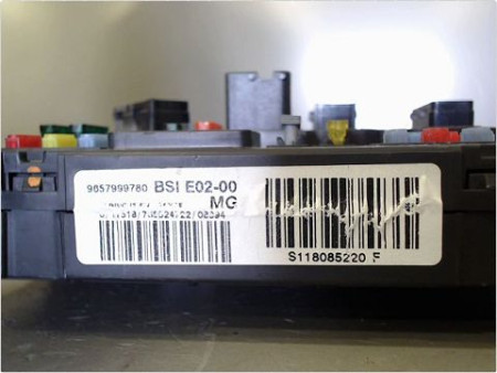 BOITIER GESTION HABITACLE PEUGEOT 206