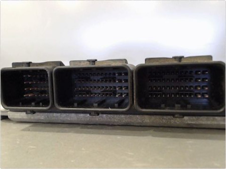 CALCULATEUR MOTEUR RENAULT KANGOO