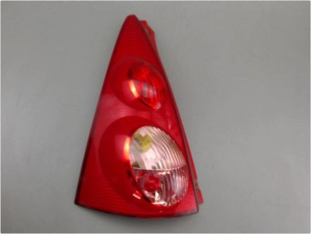 FEU ARRIERE GAUCHE  PEUGEOT 107