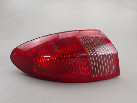 FEU ARRIERE GAUCHE  ALFA ROMEO 147