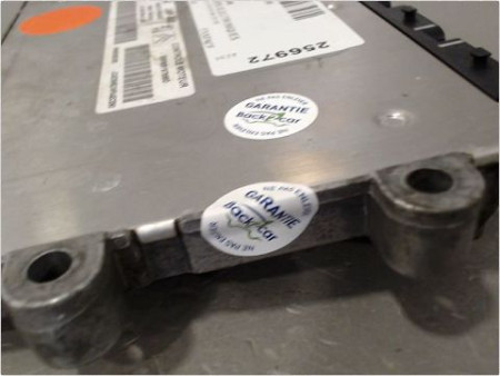 CALCULATEUR MOTEUR PEUGEOT 206