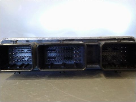 CALCULATEUR MOTEUR DACIA SANDERO