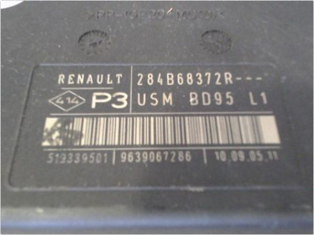 BOITE A FUSIBLES RENAULT MEGANE