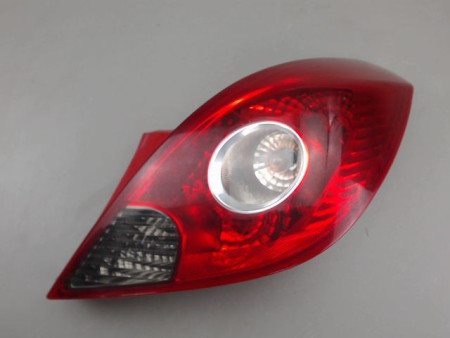 FEU ARRIERE DROIT OPEL CORSA