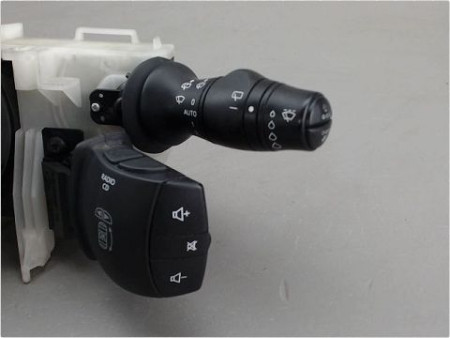 BLOC COMMODOS RENAULT MEGANE