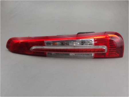 FEU ARRIERE DROIT FORD C-MAX