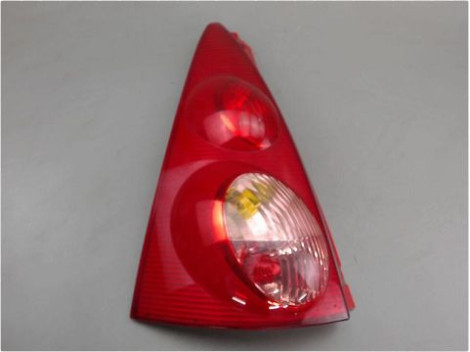 FEU ARRIERE GAUCHE  PEUGEOT 107