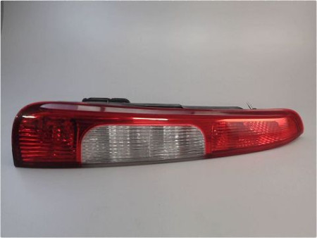 FEU ARRIERE GAUCHE  FORD FOCUS