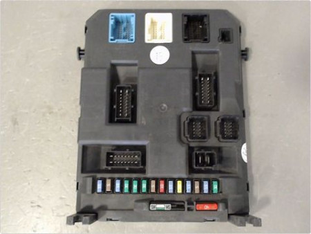 BOITIER GESTION HABITACLE PEUGEOT 207