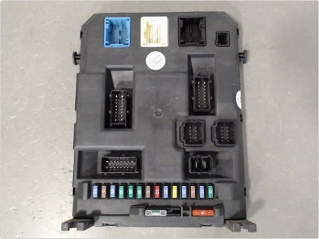 BOITIER GESTION HABITACLE PEUGEOT 207