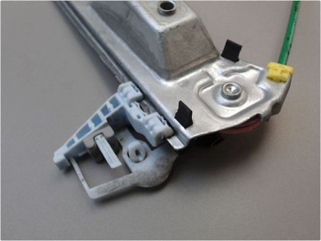 MECANISME LEVE-GLACE AVANT DROIT OPEL CORSA