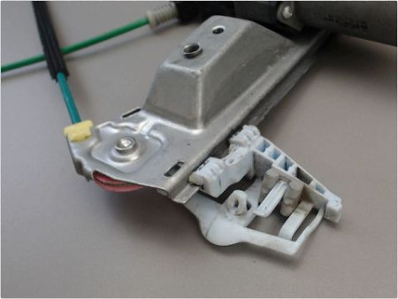 MECANISME LEVE-GLACE AVANT DROIT OPEL CORSA