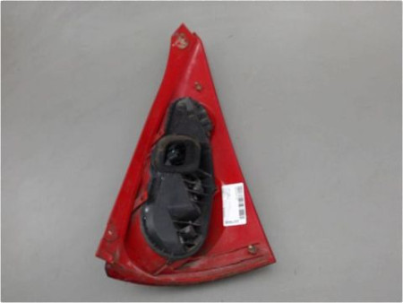FEU ARRIERE GAUCHE  PEUGEOT 107