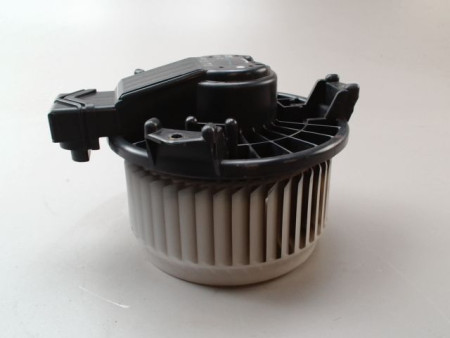 MOTEUR VENTILATEUR CHAUFFAGE TOYOTA YARIS