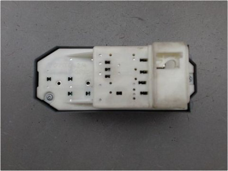 COMMANDE LEVE-GLACE PORTE AVG TOYOTA YARIS