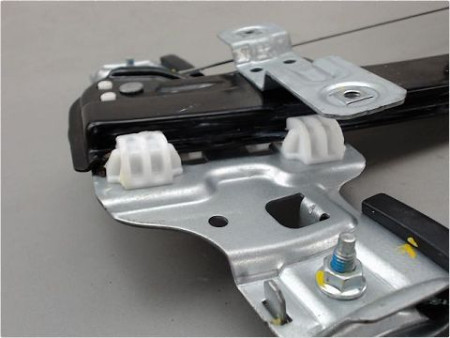 MECANISME LEVE-GLACE AVANT DROIT OPEL MOKKA
