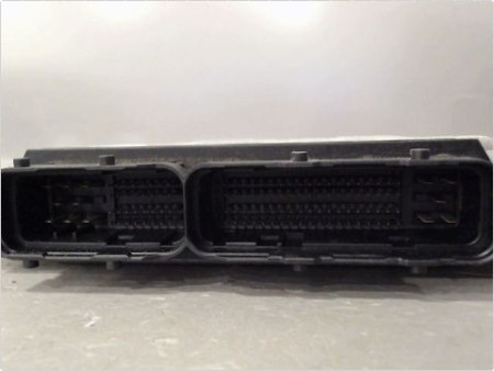 CALCULATEUR MOTEUR TOYOTA YARIS