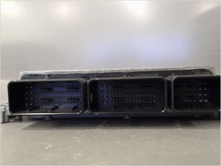 CALCULATEUR MOTEUR RENAULT MEGANE