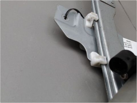 MECANISME LEVE-GLACE AVANT DROIT DACIA SANDERO
