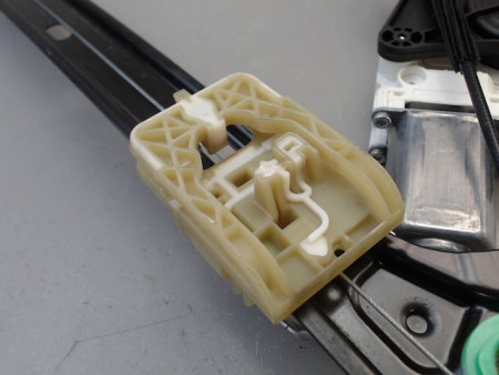 MECANISME LEVE-GLACE AVANT DROIT VOLKSWAGEN PASSAT