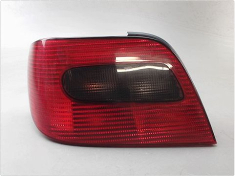 FEU ARRIERE GAUCHE  CITROEN XSARA