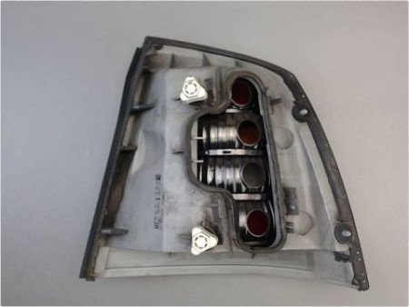FEU ARRIERE GAUCHE  OPEL ASTRA