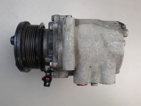COMPRESSEUR AIR CONDITIONNE FORD FIESTA