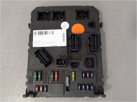 BOITIER GESTION HABITACLE PEUGEOT 206