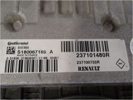 CALCULATEUR MOTEUR RENAULT CLIO