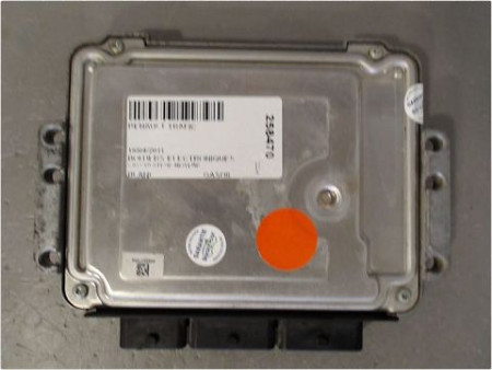 CALCULATEUR MOTEUR RENAULT TRAFIC