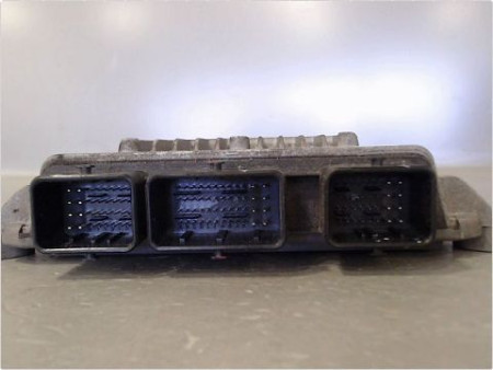 CALCULATEUR MOTEUR TOYOTA AYGO
