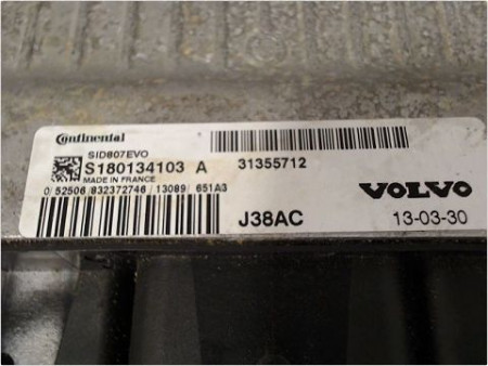 CALCULATEUR MOTEUR VOLVO V40