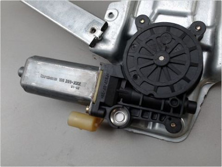 MECANISME LEVE-GLACE AVANT DROIT TOYOTA YARIS