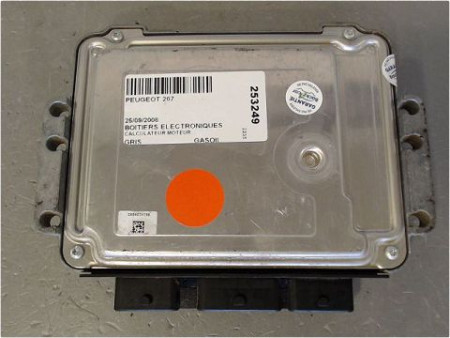 CALCULATEUR MOTEUR PEUGEOT 207