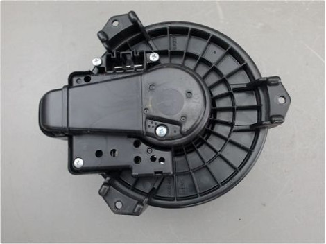 MOTEUR VENTILATEUR CHAUFFAGE TOYOTA YARIS