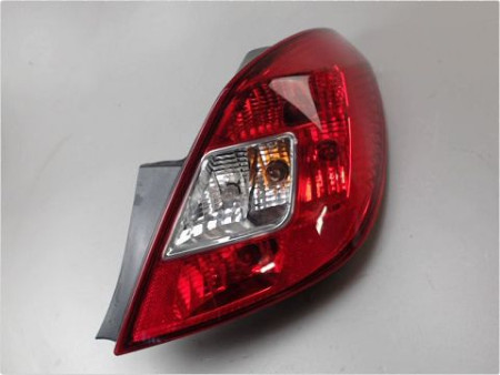 FEU ARRIERE DROIT OPEL CORSA