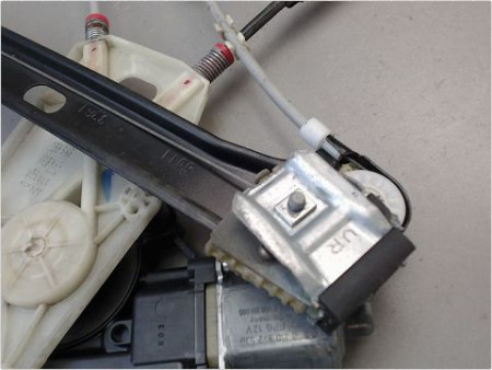 MECANISME LEVE-GLACE AVANT DROIT VOLKSWAGEN POLO