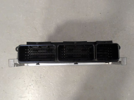 CALCULATEUR MOTEUR RENAULT CLIO