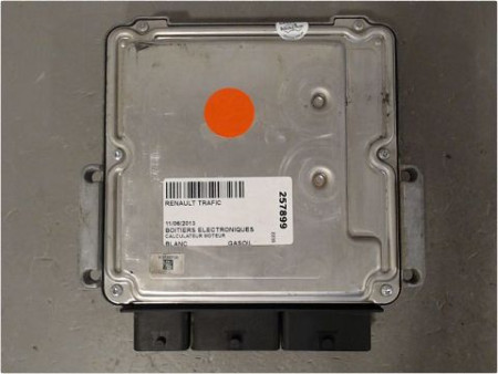 CALCULATEUR MOTEUR RENAULT TRAFIC