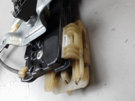 MECANISME LEVE-GLACE AVANT DROIT OPEL ASTRA
