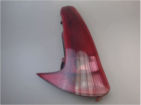 FEU ARRIERE GAUCHE  PEUGEOT 206