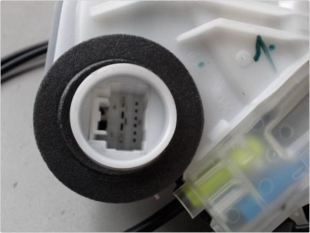 SYSTEME CONDAMNATION ARRIERE DROIT PEUGEOT 108