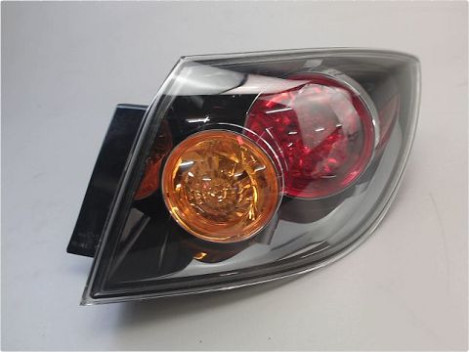 FEU ARRIERE DROIT MAZDA 3