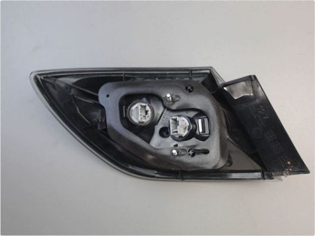 FEU ARRIERE DROIT MAZDA 3
