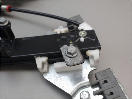 MECANISME LEVE-GLACE AVANT DROIT NISSAN MICRA